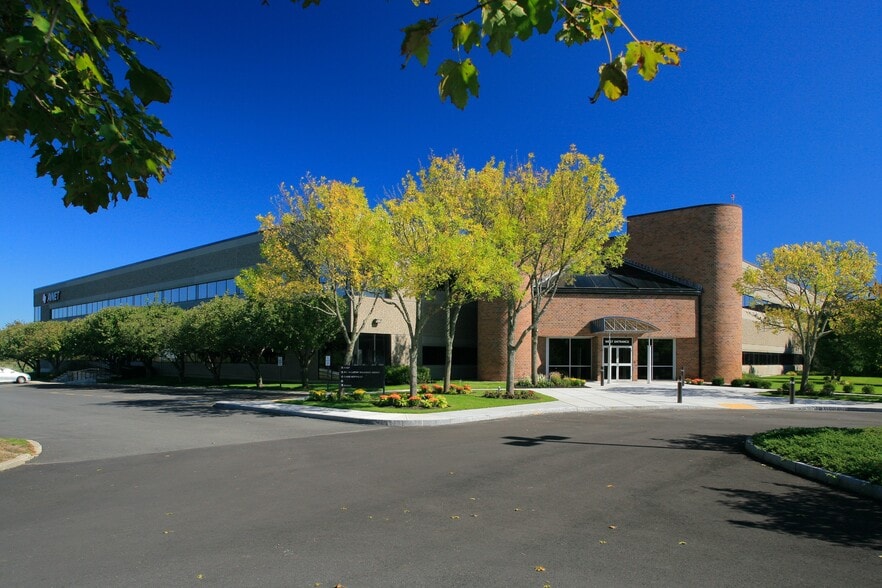 More Photos Of 10 Centennial Dr, Peabody Research And Development For Lease