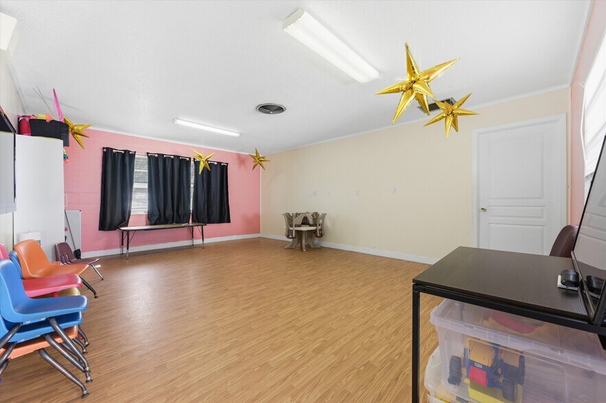 More Photos Of 6104 Polk Ave, Lakeland Religious Facility For Sale