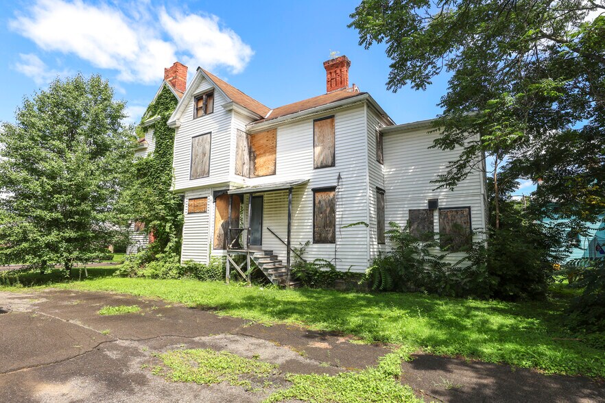 More Photos Of 355 W Church St, Elmira Office For Sale