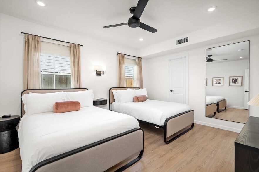 More Photos Of , Houston Multifamily For Sale