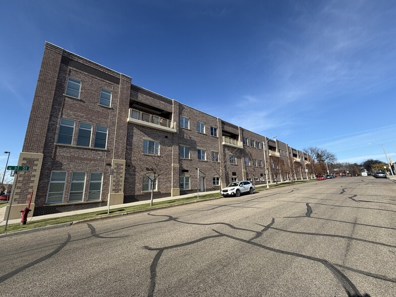 More Photos Of 100 W Broadway Ave, Bismarck Medical For Lease