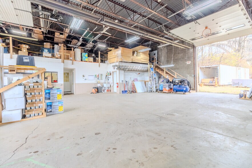 More Photos Of 204 Main St, East Pittsburgh Warehouse For Sale
