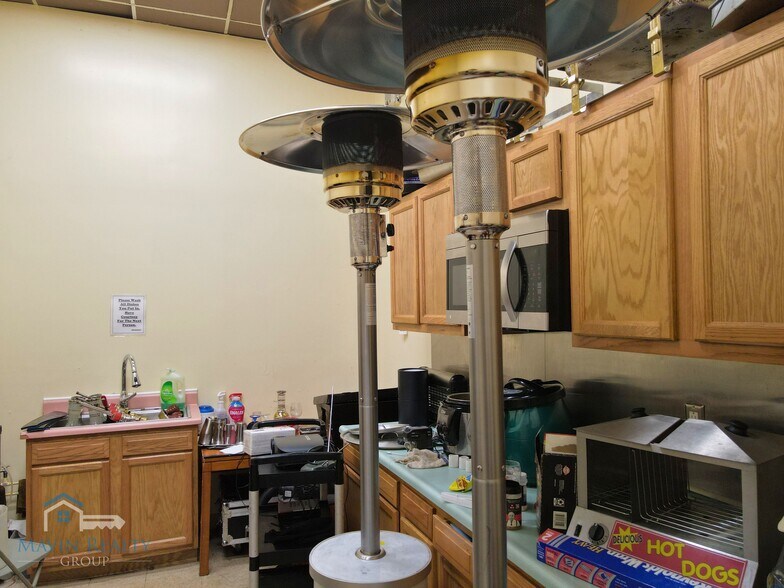 More Photos Of 2035 N Broadway, Baltimore Lodge Meeting Hall For Lease