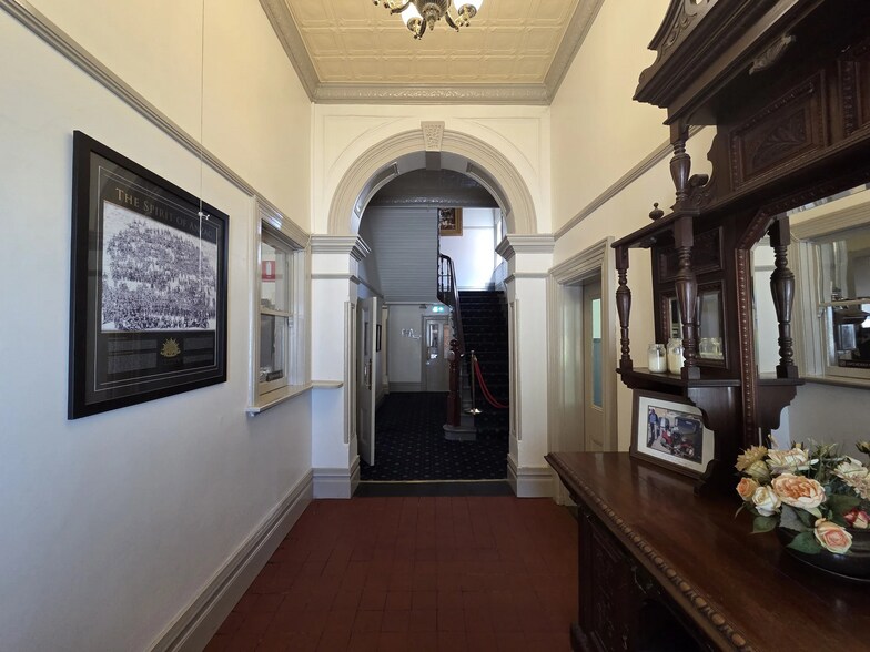 More Photos Of 88 Deniliquin Rd, Tocumwal Hotel For Lease