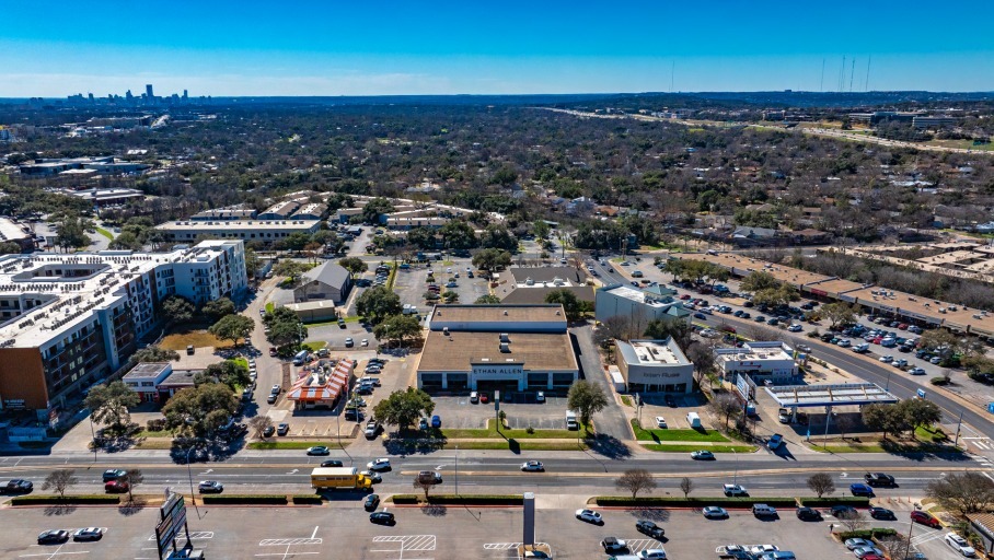 Primary Photo Of 2817 W Anderson Ln, Austin Freestanding For Lease