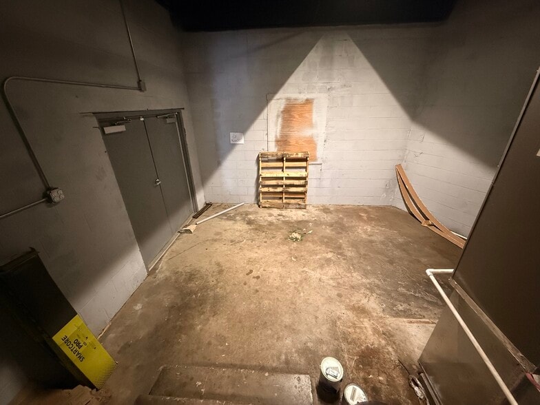 More Photos Of 230 W Baltimore St, Jackson Office For Lease