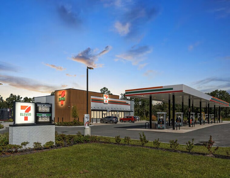 More Photos Of 600 E 5th Ave, Eagle Lake Service Station For Sale