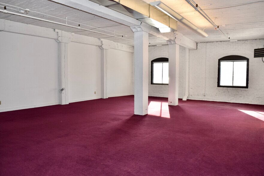 More Photos Of 1801 NW Upshur St, Portland Loft Creative Space For Lease