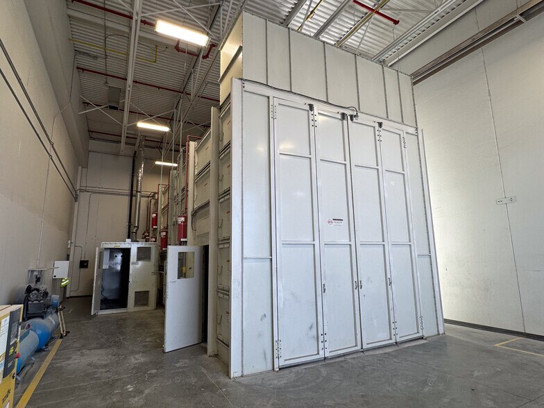 More Photos Of 5783 80th Ave SE, Calgary Service For Lease