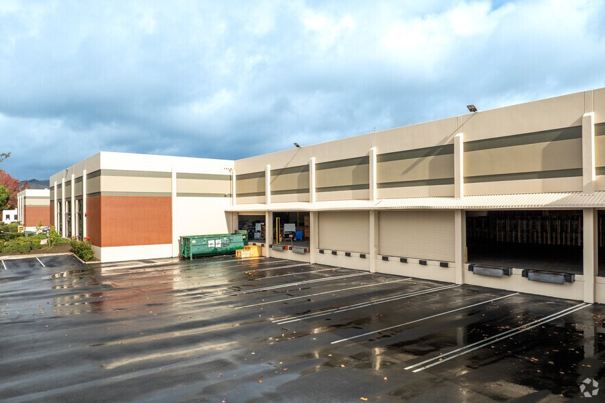 Primary Photo Of 31902-31918 Hayman St, Hayward Warehouse For Lease