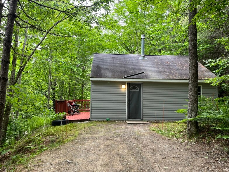 More Photos Of 279 Harrison Rd, Norway Hotel For Sale