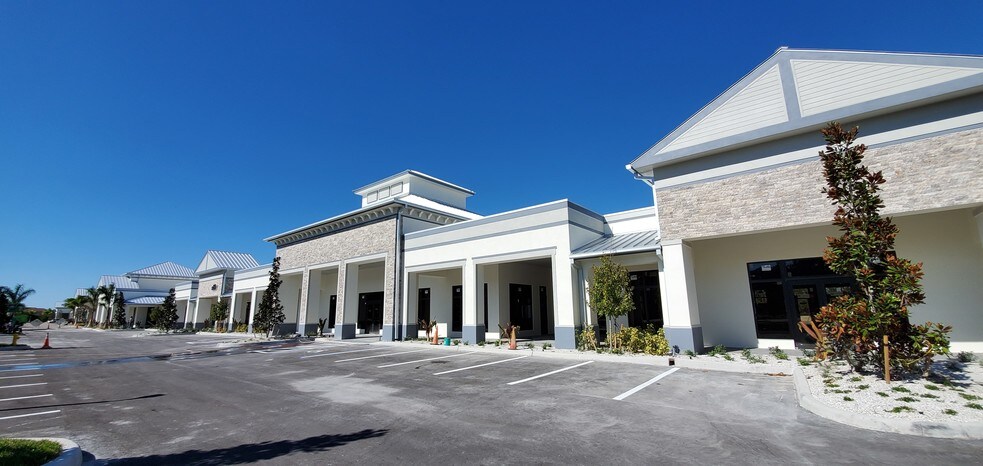More Photos Of 7273 Vanderbilt Beach Rd, Naples General Retail For Lease