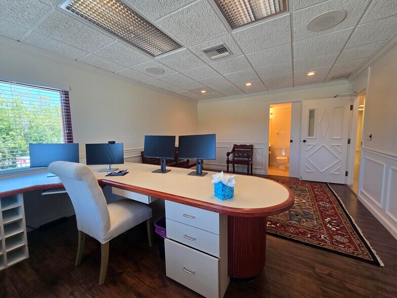 More Photos Of 4091 Colonial Blvd, Fort Myers Office Residential For Sale