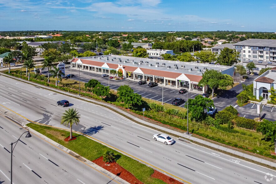 More Photos Of 28441 S Tamiami Trl, Bonita Springs General Retail For Lease