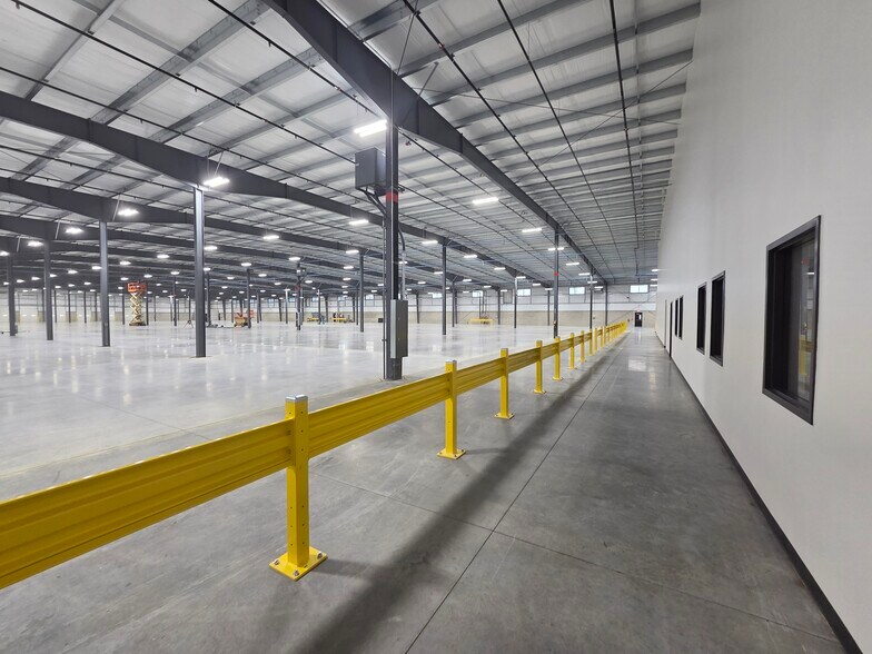 More Photos Of 445 N Sheridan, South Bend Manufacturing For Sale