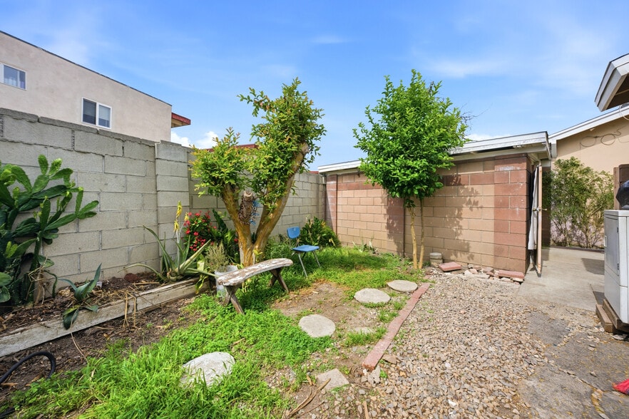 More Photos Of 2515 Mountain View Rd, El Monte Apartments For Sale