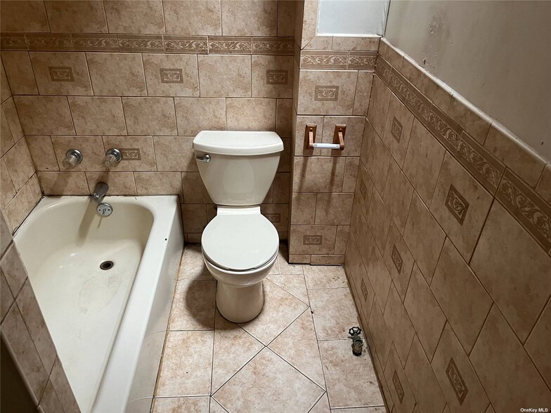 More Photos Of 523 Ridgewood Ave, Brooklyn Religious Facility For Sale