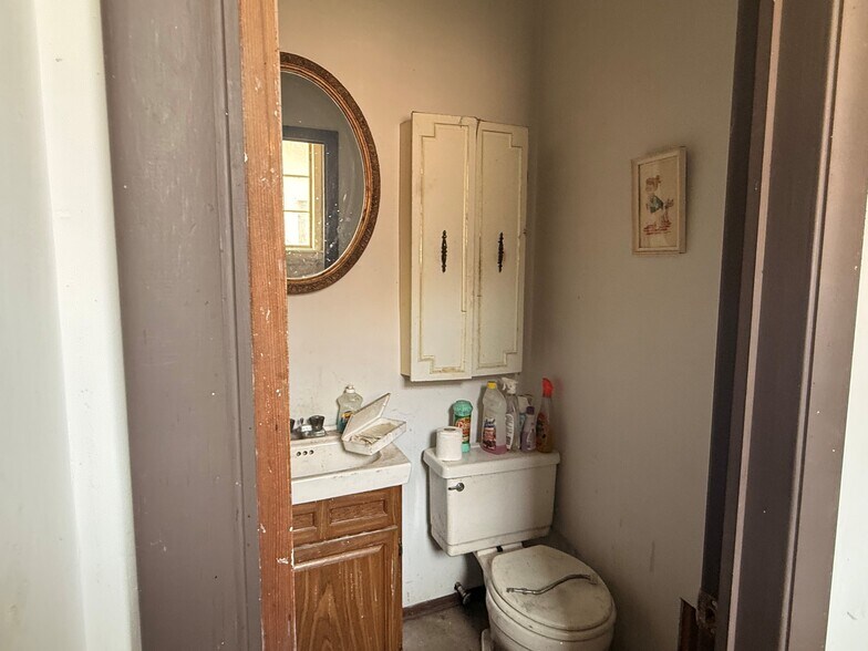 More Photos Of 50 Hojack Park, Rochester Warehouse For Sale