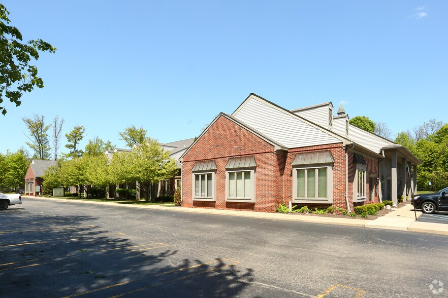 More Photos Of 37701-37785 Pembroke Ave, Livonia Office For Sale
