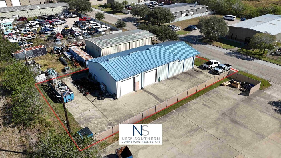 More Photos Of 1959 Saratoga Blvd, Corpus Christi Flex For Lease