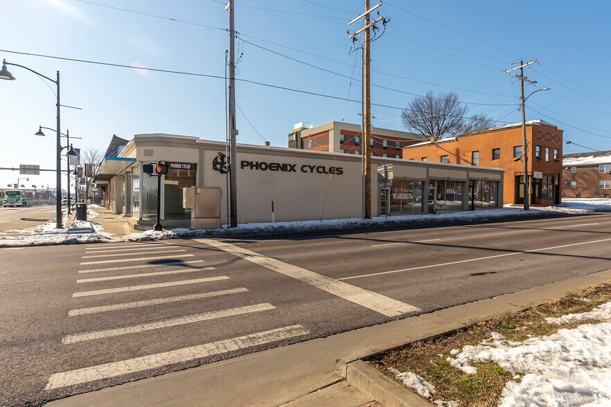 More Photos Of 300 S Illinois Ave, Carbondale Storefront Retail Office For Sale