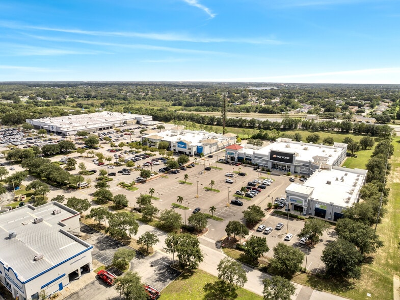 More Photos Of 8010 W Colonial Dr, Orlando Freestanding For Sale