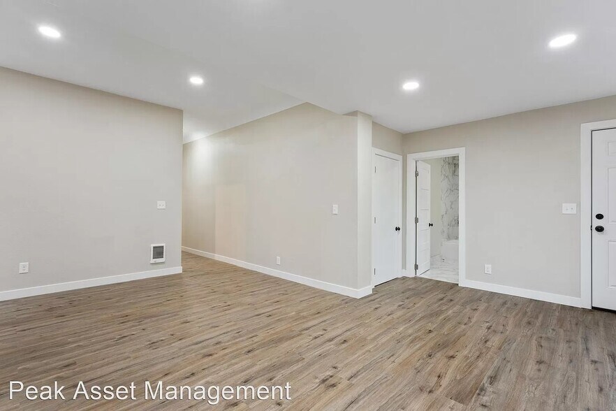 More Photos Of 1804 NE 14th Ave, Portland Apartments For Sale