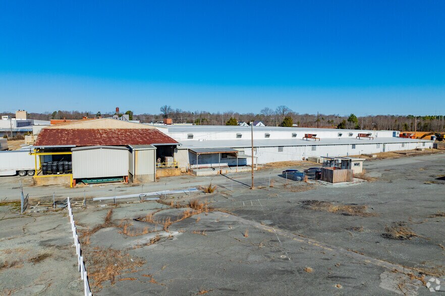 More Photos Of 2300 Old Durham Rd, Roxboro Warehouse For Lease