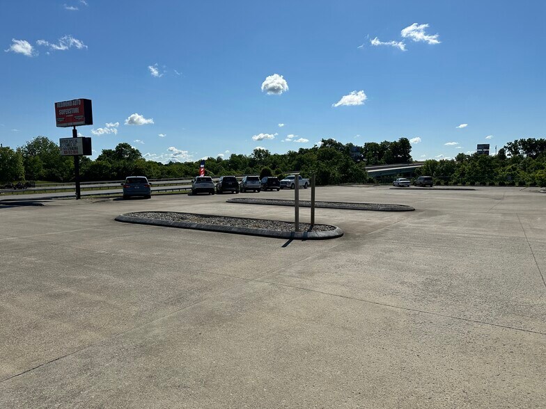 More Photos Of 193 Automotive Dr, Richmond Auto Dealership For Lease