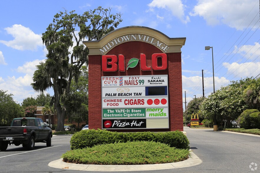 More Photos Of 860 Parris Island Gtwy, Beaufort General Retail For Lease