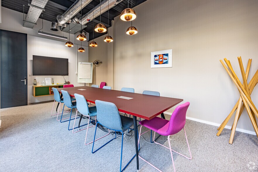 More Photos Of 92-98 Fountainbridge, Edinburgh Coworking Space