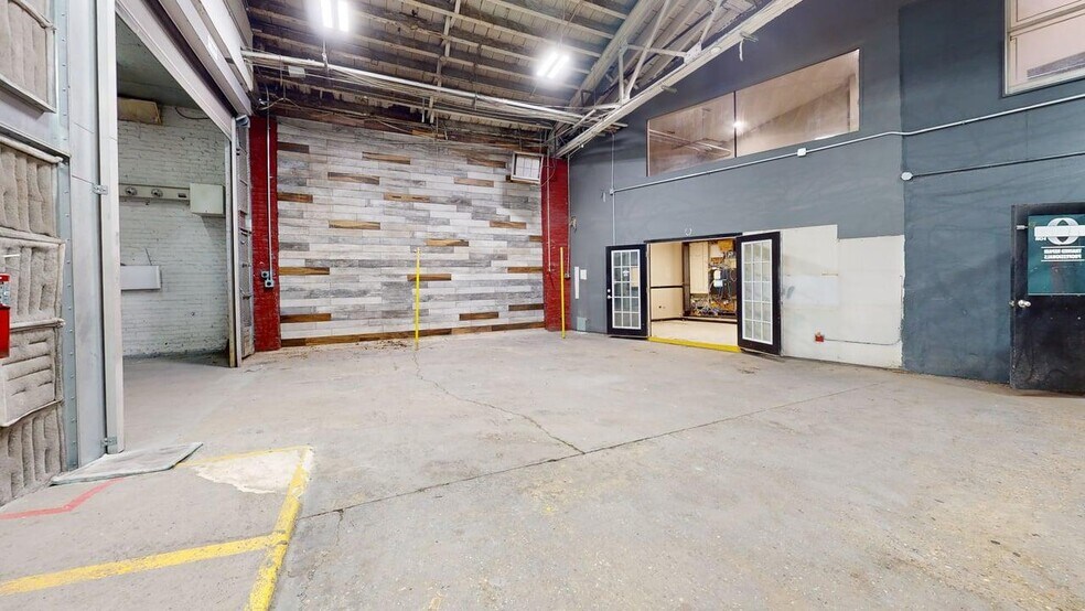 More Photos Of 2560 Richmond Ter, Staten Island Service For Sale