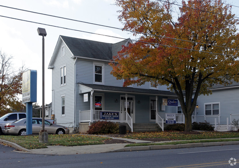 Primary Photo Of 104 E Ridgeville Blvd, Mount Airy Freestanding For Lease