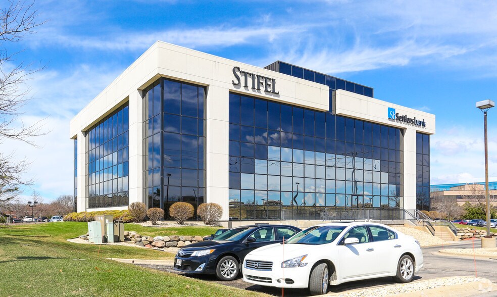 More Photos Of 8010-8018 Excelsior Dr, Madison Office For Lease