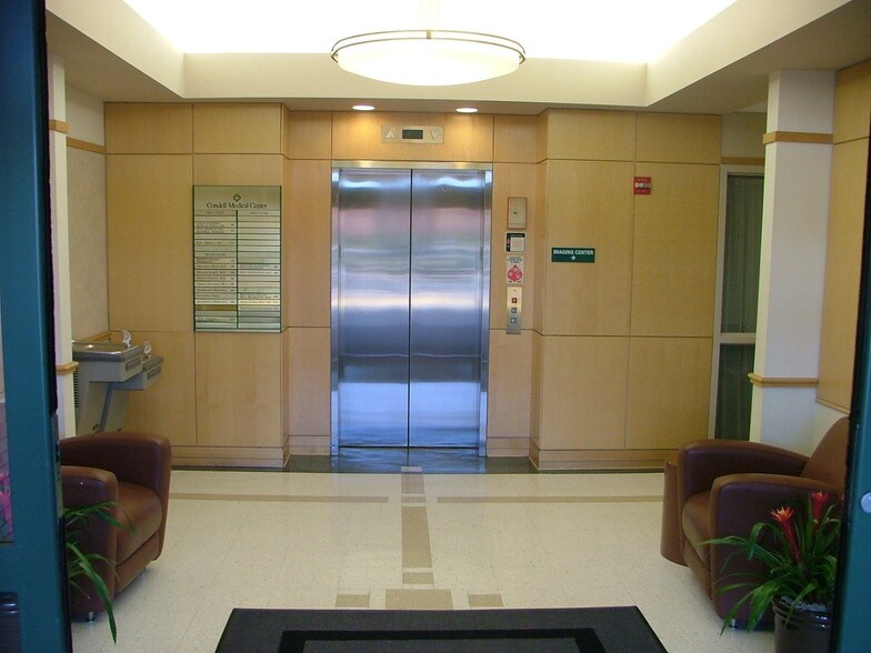 More Photos Of 1445 N Hunt Club Rd, Gurnee Unknown For Lease