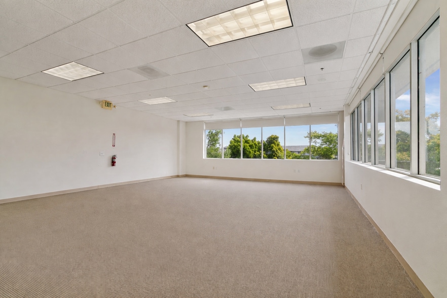 More Photos Of 4725 Mangels Blvd, Fairfield Office For Lease