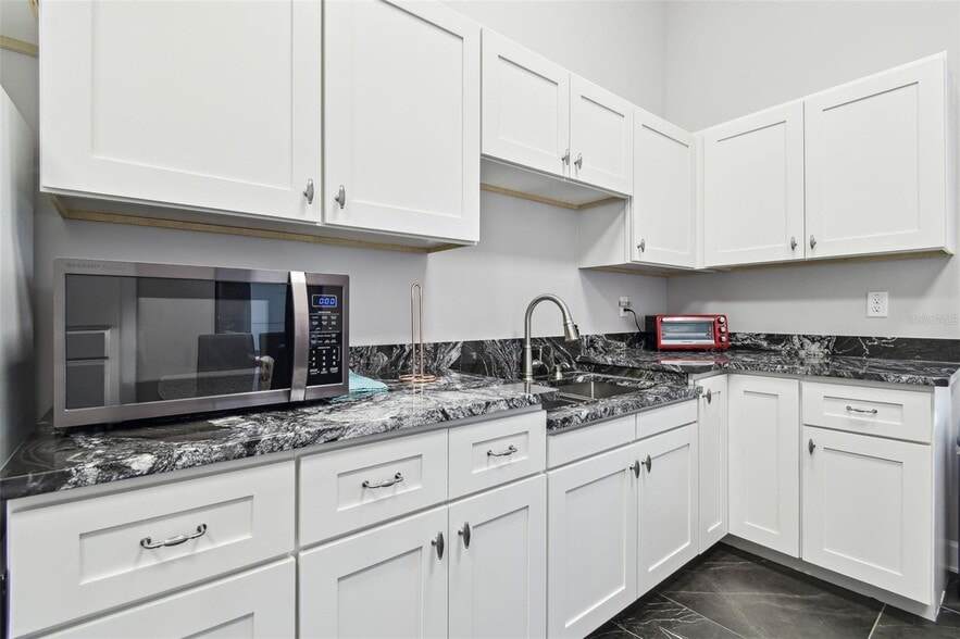 More Photos Of 13908 Monroes Business Park, Tampa Office Residential For Sale
