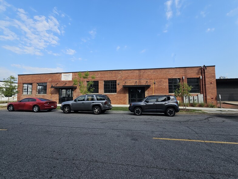 More Photos Of 1200 2nd Ave S, Birmingham Showroom For Lease