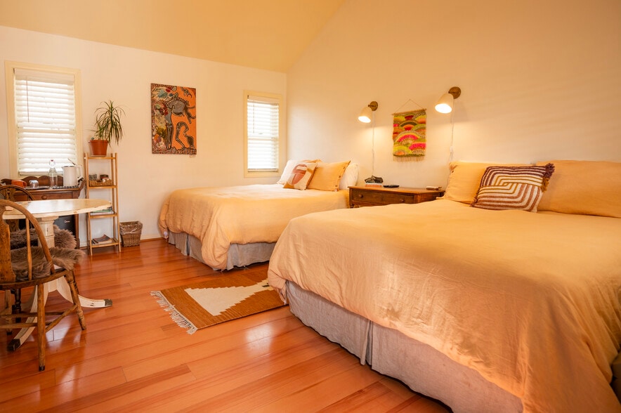 More Photos Of 15 S 100 E, Escalante Hotel For Sale