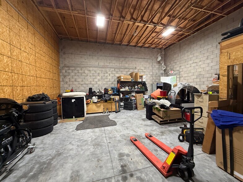 More Photos Of 2736 Land O Lakes Blvd, Land O' Lakes Storefront Retail Residential For Sale