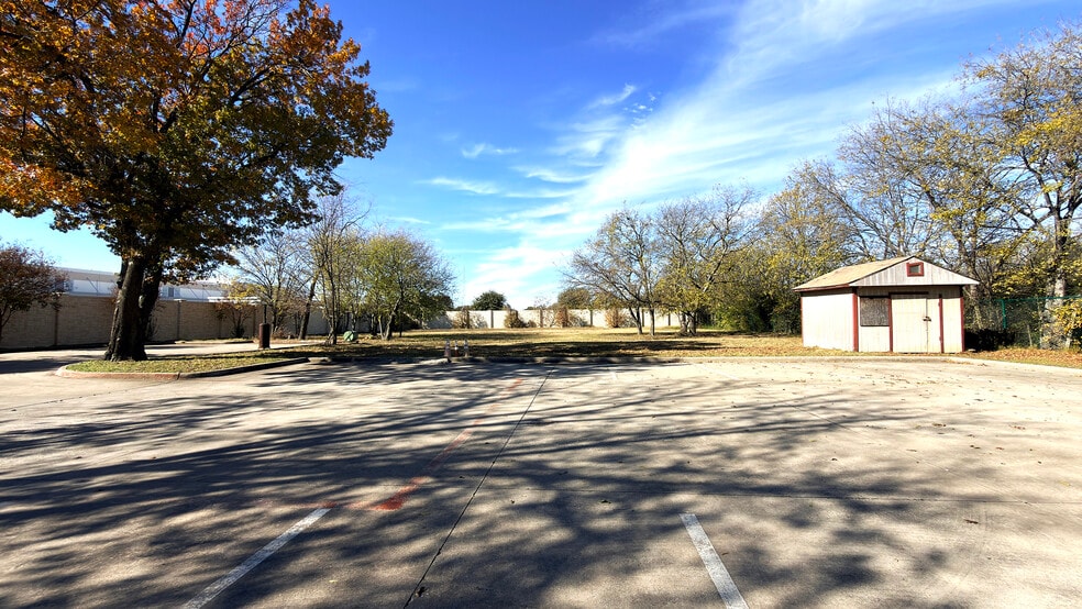 More Photos Of 1130 Abrams Rd, Richardson Specialty For Sale