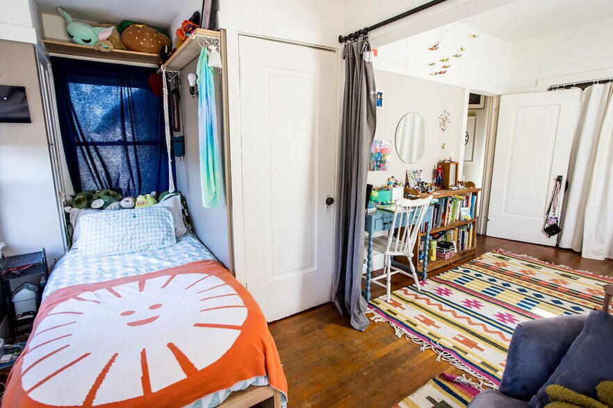 More Photos Of 219 John St, Oakland Apartments For Sale