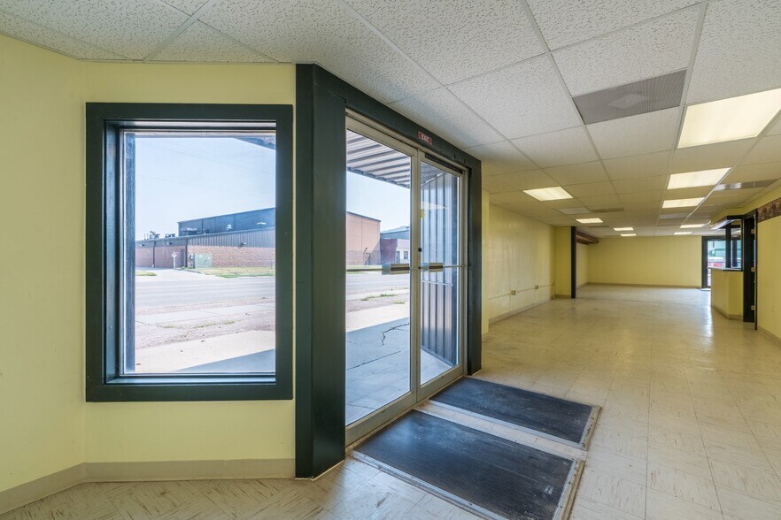 More Photos Of 1705 University Ave, Hot Springs Storefront Retail Office For Sale