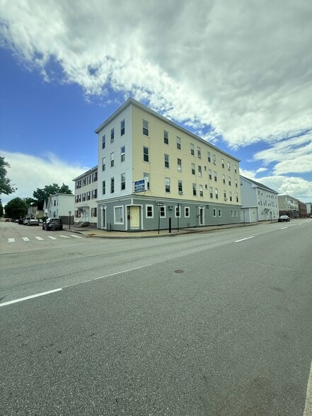 Primary Photo Of 303 Pine St, Manchester Apartments For Sale