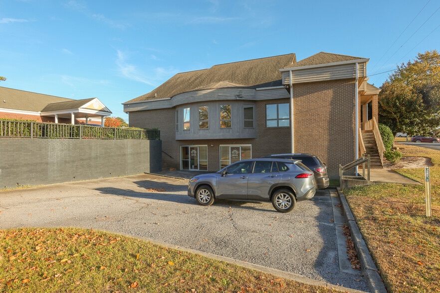 More Photos Of 8311 Two Notch Rd, Columbia Office For Sale