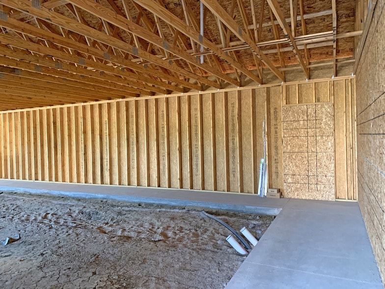 More Photos Of 2134 N Garnett St, Wichita Medical For Lease