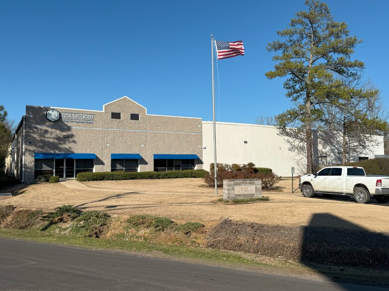Primary Photo Of 3995 Pine Ln SE, Bessemer Manufacturing For Sale