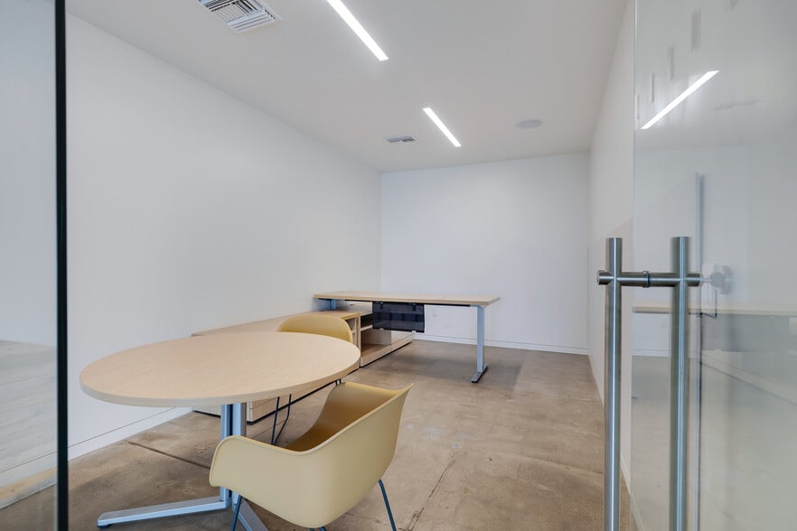 More Photos Of 1437 N 1st St, Phoenix Office For Sale