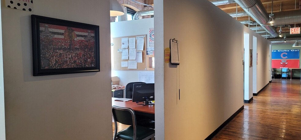 More Photos Of 1100 W Cermak Rd, Chicago Light Distribution For Lease