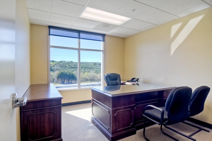More Photos Of 3186 Vista Way, Oceanside Office For Sale